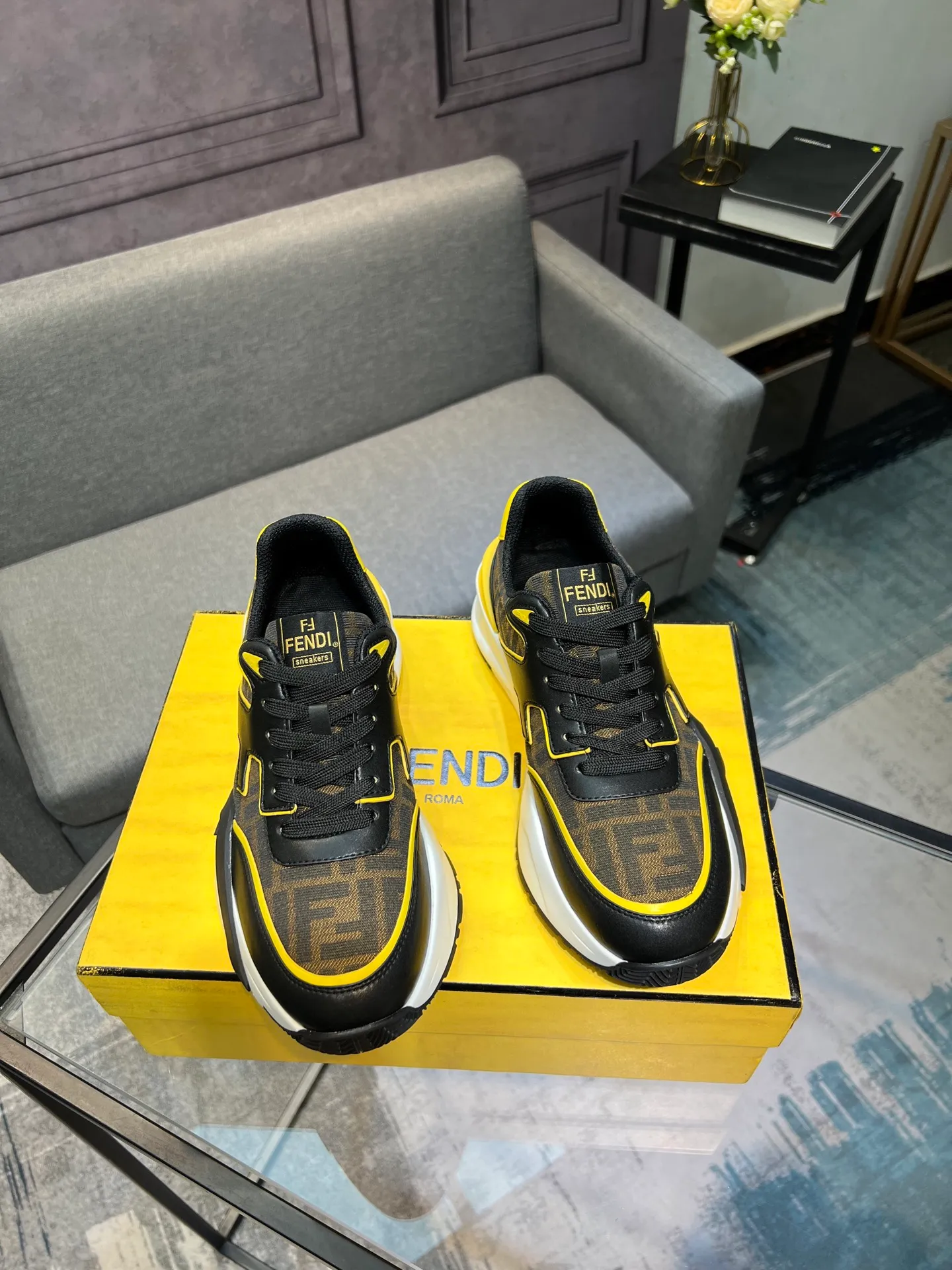 Men's shoes 💰580 FENDI men's fashion casual shoes 👟Hot sale🔥Official website 1:1 replica ⬆️Original quality - Original leather - Original breathable mesh lining Original outsole 1:1 replica, code number 38-44 (45-46 customized)